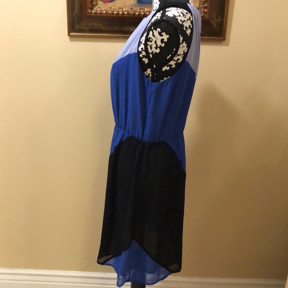 I.N.C. V-neck grecian neckline sleeveless chiffon lined block color dress - Picture 3 of 11